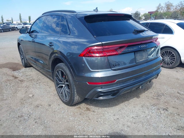 2021 AUDI Q8 WA1EVAF19MD037876 Photo 2