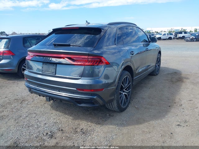 2021 AUDI Q8 WA1EVAF19MD037876 Photo 3