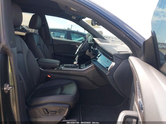 2021 AUDI Q8 WA1EVAF19MD037876 Photo 4