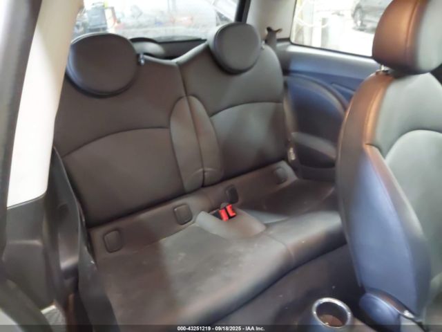 2009 MINI COOPER S WMWMF73519TT99977 Photo 7