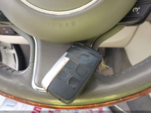 2012 JAGUAR XJ SAJWA1CB1CLV29729 Photo 10