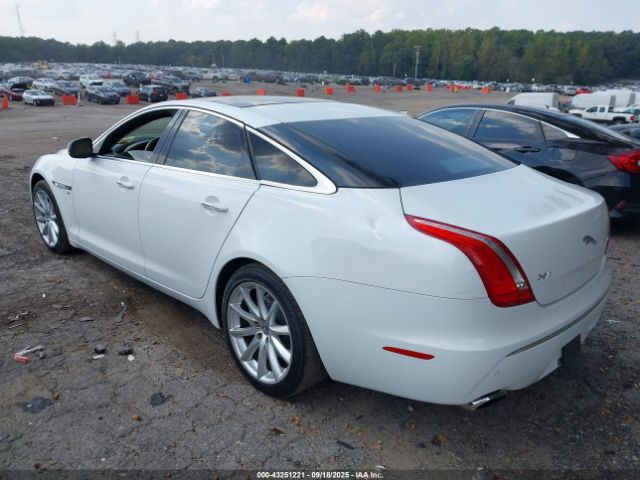 2012 JAGUAR XJ SAJWA1CB1CLV29729 Photo 2
