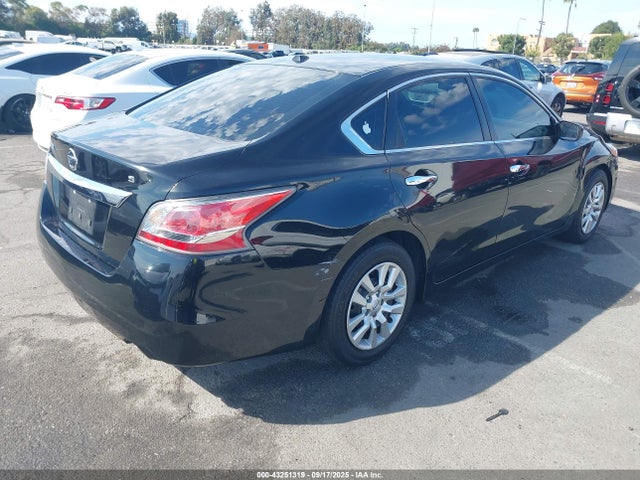 1N4AL3AP8FN877135 Nissan 2015