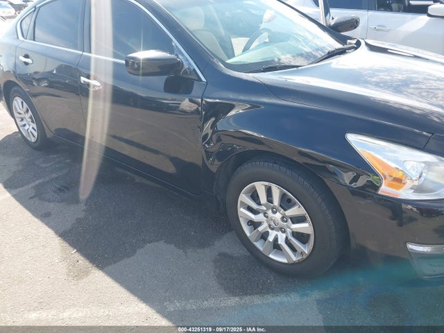 1N4AL3AP8FN877135 Nissan 2015
