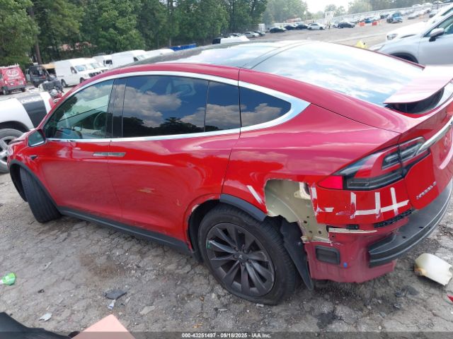 2017 TESLA MODEL X 5YJXCBE20HF066492 Photo 2