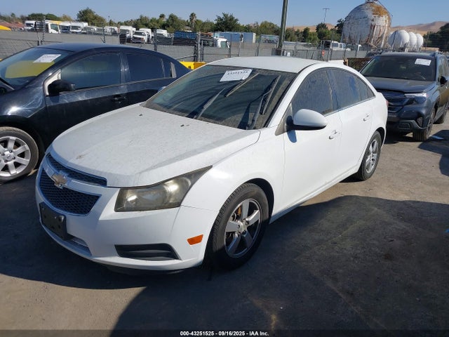 Chevrolet LUV 2014 1G1PC5SB4E7141095 Image 2