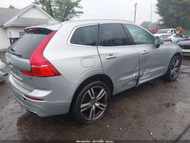 2018 VOLVO XC60 YV4102RK4J1065186 Photo 3