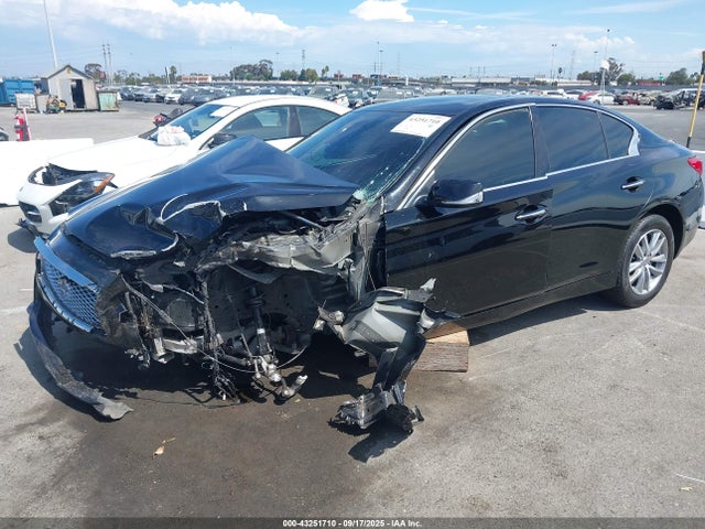 Infiniti 2015 2015 JN1BV7AP7FM332844 Image 2