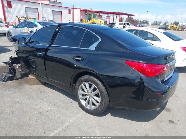 Infiniti 2015 2015 JN1BV7AP7FM332844 Image 3