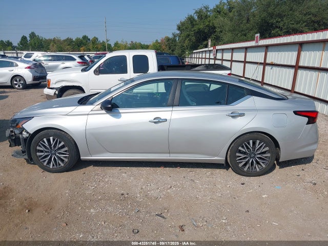 1N4BL4DV2RN302604 Nissan 2024