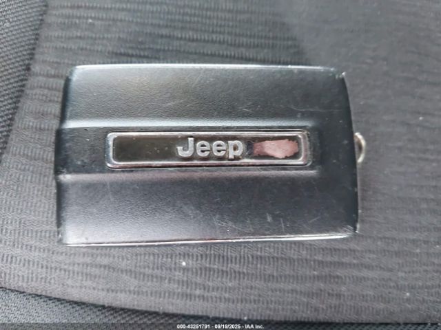 2023 JEEP GRAND CHEROKEE 1C4RJHAGXPC607935 Photo 10
