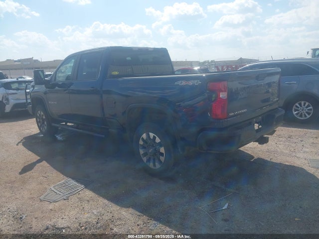 1GC4YME79NF226601 Chevrolet l8t