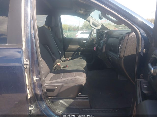 1GC4YME79NF226601 Chevrolet l8t