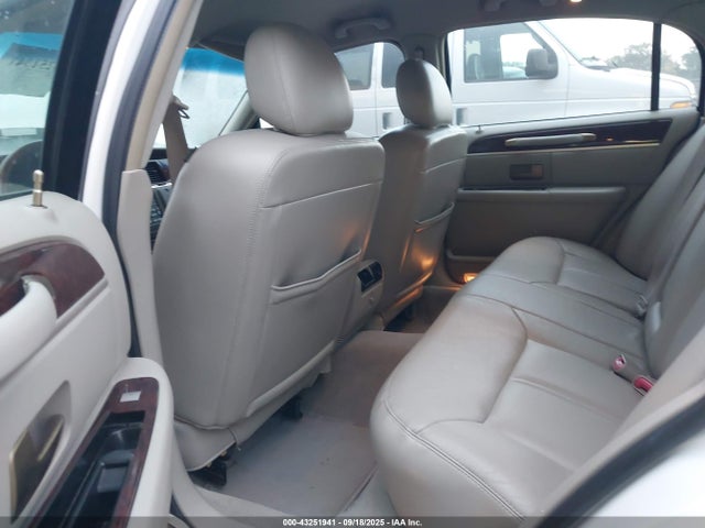 2009 LINCOLN TOWN CAR 2LNHM82V39X617921 Photo 7