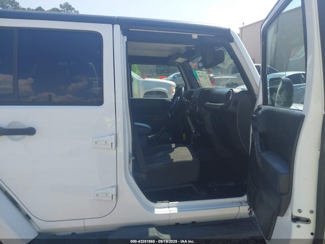 1C4HJWEG9JL918449 Jeep WRANGLER JK
