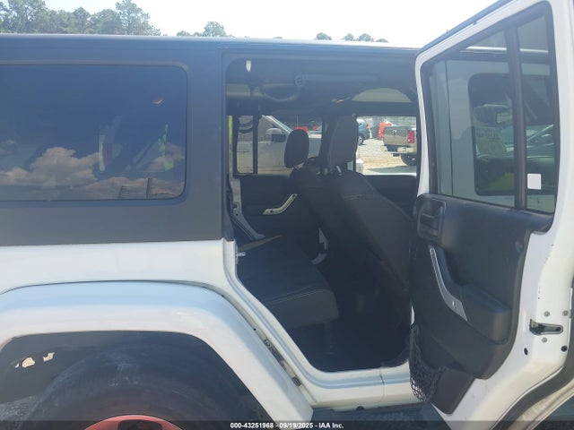 1C4HJWEG9JL918449 Jeep WRANGLER JK