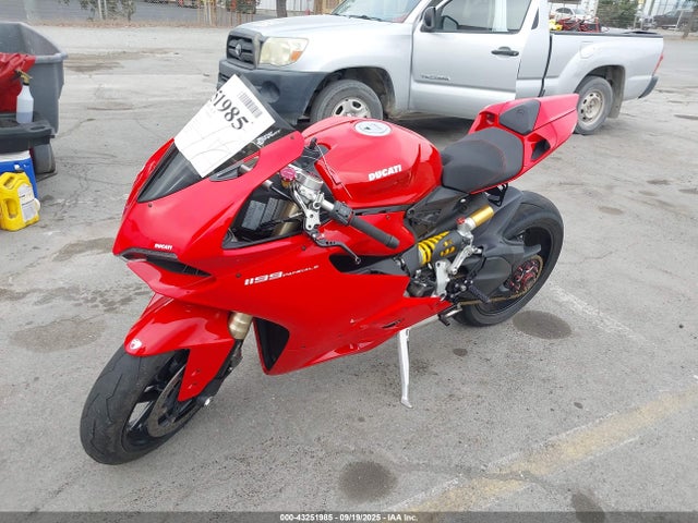 ZDM14BPW6EB017061 Ducati 2014