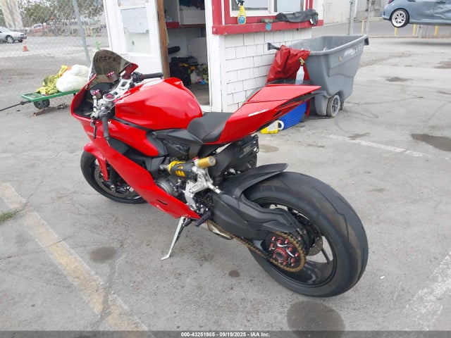 ZDM14BPW6EB017061 Ducati 2014