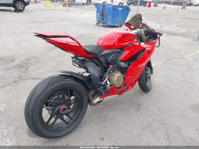 ZDM14BPW6EB017061 Ducati 2014