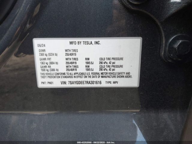 2024 TESLA MODEL Y 7SAYGDEE7RA301616 Photo 8