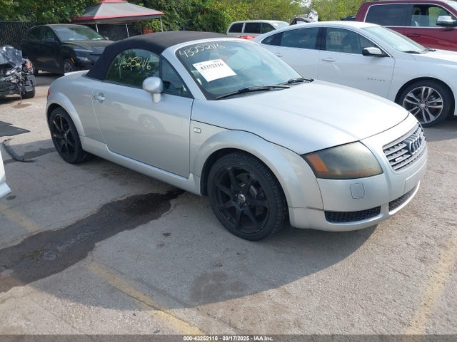 2002 AUDI TT TRUUT28N821037899 Photo 0