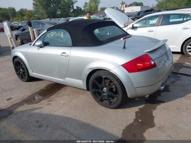 2002 AUDI TT TRUUT28N821037899 Photo 2