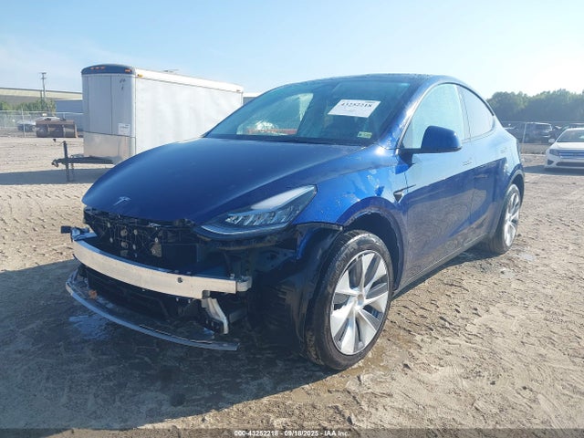 2023 TESLA MODEL Y 7SAYGDEE4PA125024 Photo 1