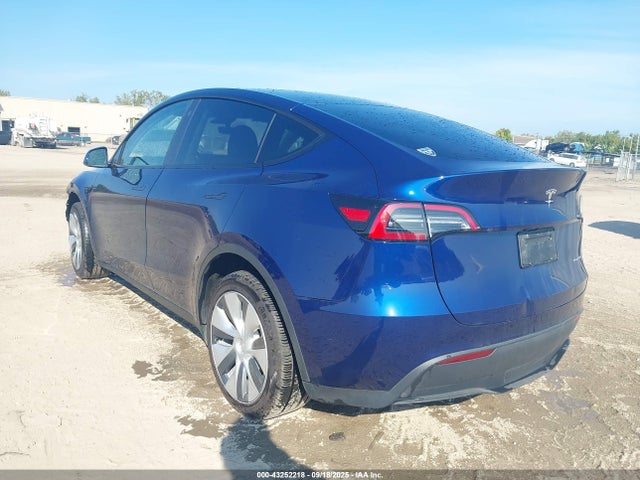 2023 TESLA MODEL Y 7SAYGDEE4PA125024 Photo 2