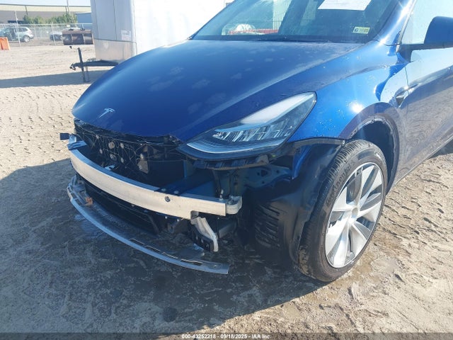 2023 TESLA MODEL Y 7SAYGDEE4PA125024 Photo 5