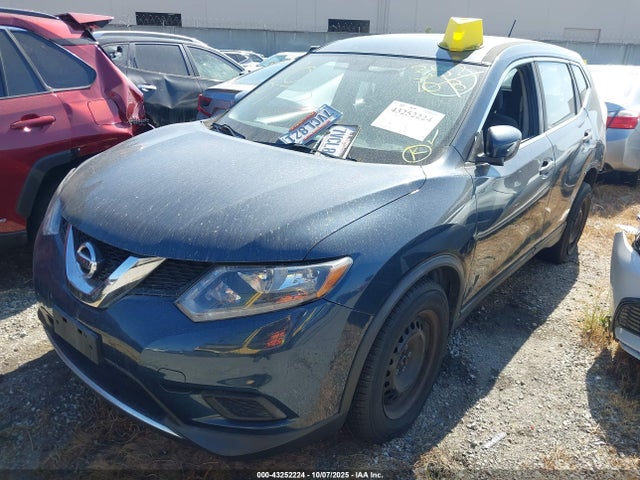 Nissan 2016 2016 JN8AT2MT9GW026314 Image 2