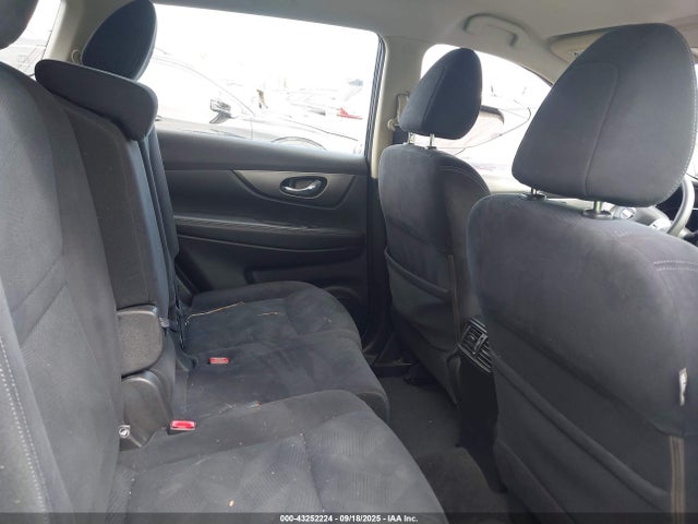 Nissan 2016 2016 JN8AT2MT9GW026314 Image 8