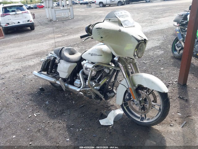 Auction sale of the 2016 Harley-davidson Flhx Street Glide, vin: 1HD1KBM1XGB666597, lot number: 43252294