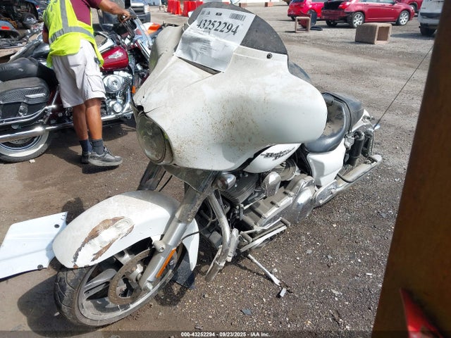 43252294 :رقم المزاد ، 1HD1KBM1XGB666597 vin ، 2016 Harley-davidson Flhx Street Glide مزاد بيع