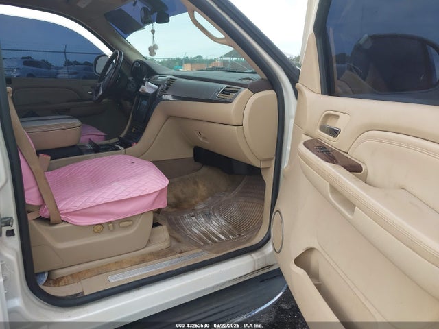 2009 CADILLAC ESCALADE ESV 1GYFC26209R258799 Photo 4