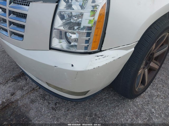 2009 CADILLAC ESCALADE ESV 1GYFC26209R258799 Photo 5