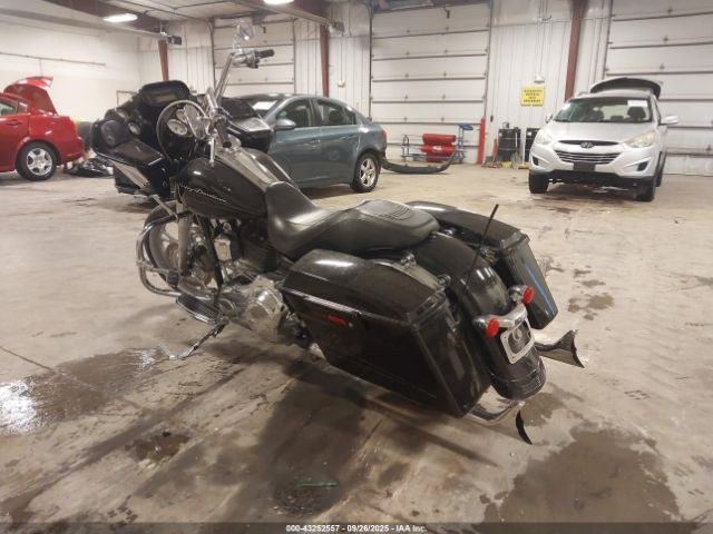 2010 HARLEY-DAVIDSON FLTRX 1HD1KH41XAB670403 Photo 2