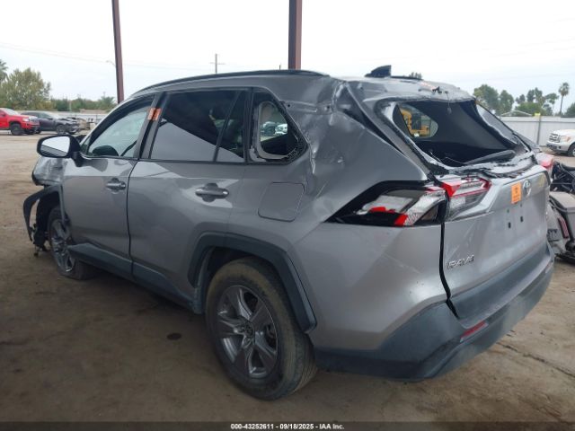 2022 TOYOTA RAV4 2T3W1RFVXNC177903 Photo 2
