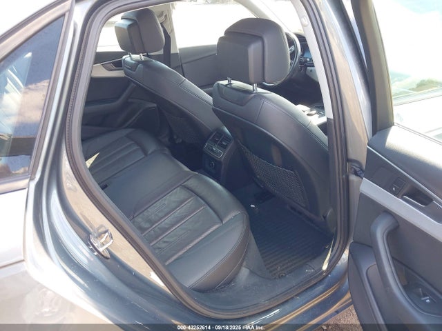 2017 AUDI A4 WAUANAF49HN066547 Photo 7