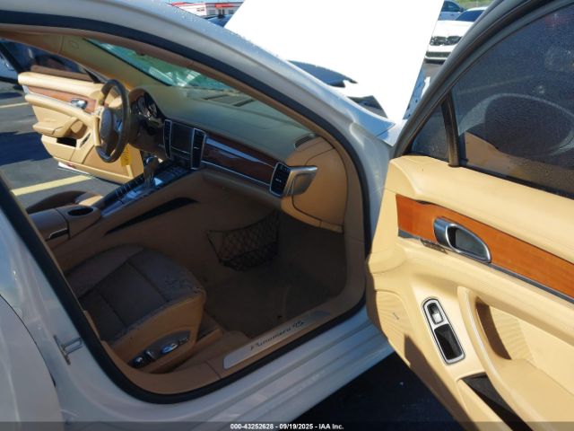 2011 PORSCHE PANAMERA WP0AB2A74BL061682 Photo 4