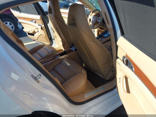 2011 PORSCHE PANAMERA WP0AB2A74BL061682 Photo 7