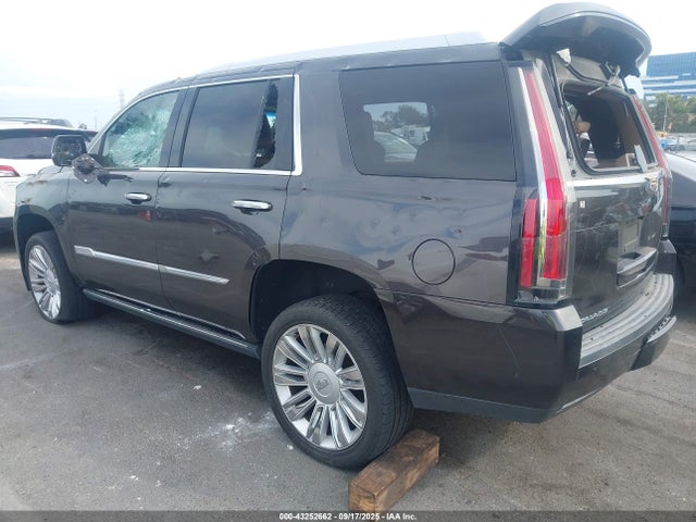 2018 CADILLAC ESCALADE 1GYS4DKJ5JR110043 Photo 2