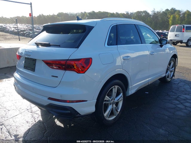 2020 AUDI Q3 WA1EECF31L1102555 Photo 3