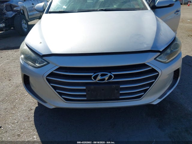 5NPD74LF6HH164632 Hyundai Elantra