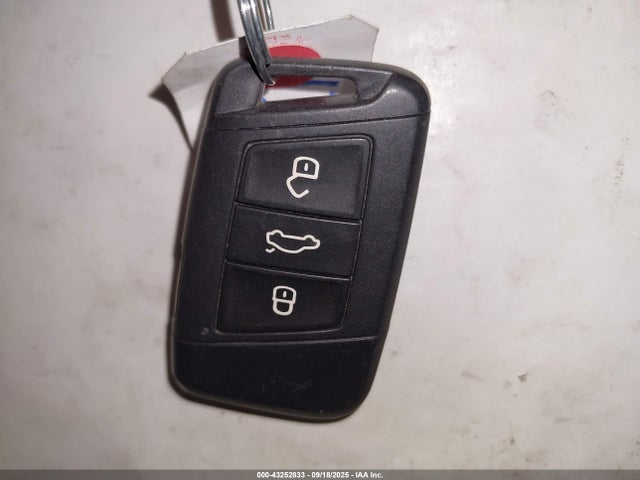 Volkswagen fsi 2019 1V2DR2CA6KC518296 Image 11