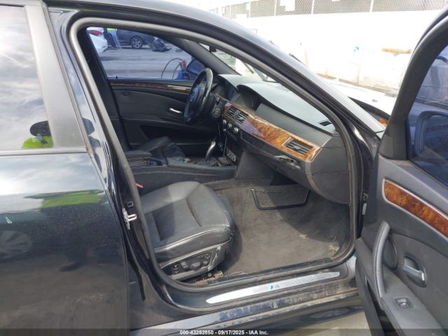 2010 BMW 528I WBANU5C53AC365977 Photo 4