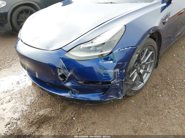 2022 TESLA MODEL 3 5YJ3E1EB1NF267512 Photo 5