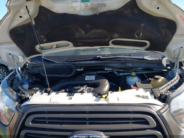 1FTKR3XM1JKB52125 Ford Transit