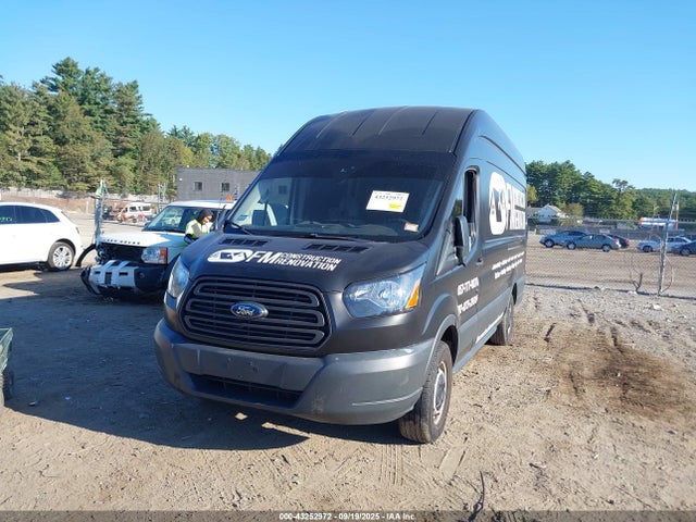 1FTKR3XM1JKB52125 Ford Transit