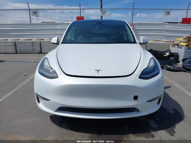 Tesla 2022 2022 7SAYGDEE0NF451306 Image 13