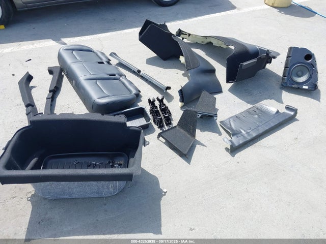 Tesla 2022 2022 7SAYGDEE0NF451306 Image 12
